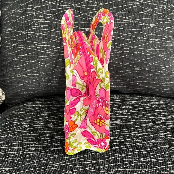 Vera Bradley insulted lunch tote. Great condition with a few light spots. - Picture 5 of 10